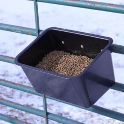 Dura-Tech® Large Hook-Over Feed Bucket - 8 Gallons 28 Dura-Tech® Large Hook-Over Feed Bucket - 8 Gallons -Classic Equine Shop 41505 alt l