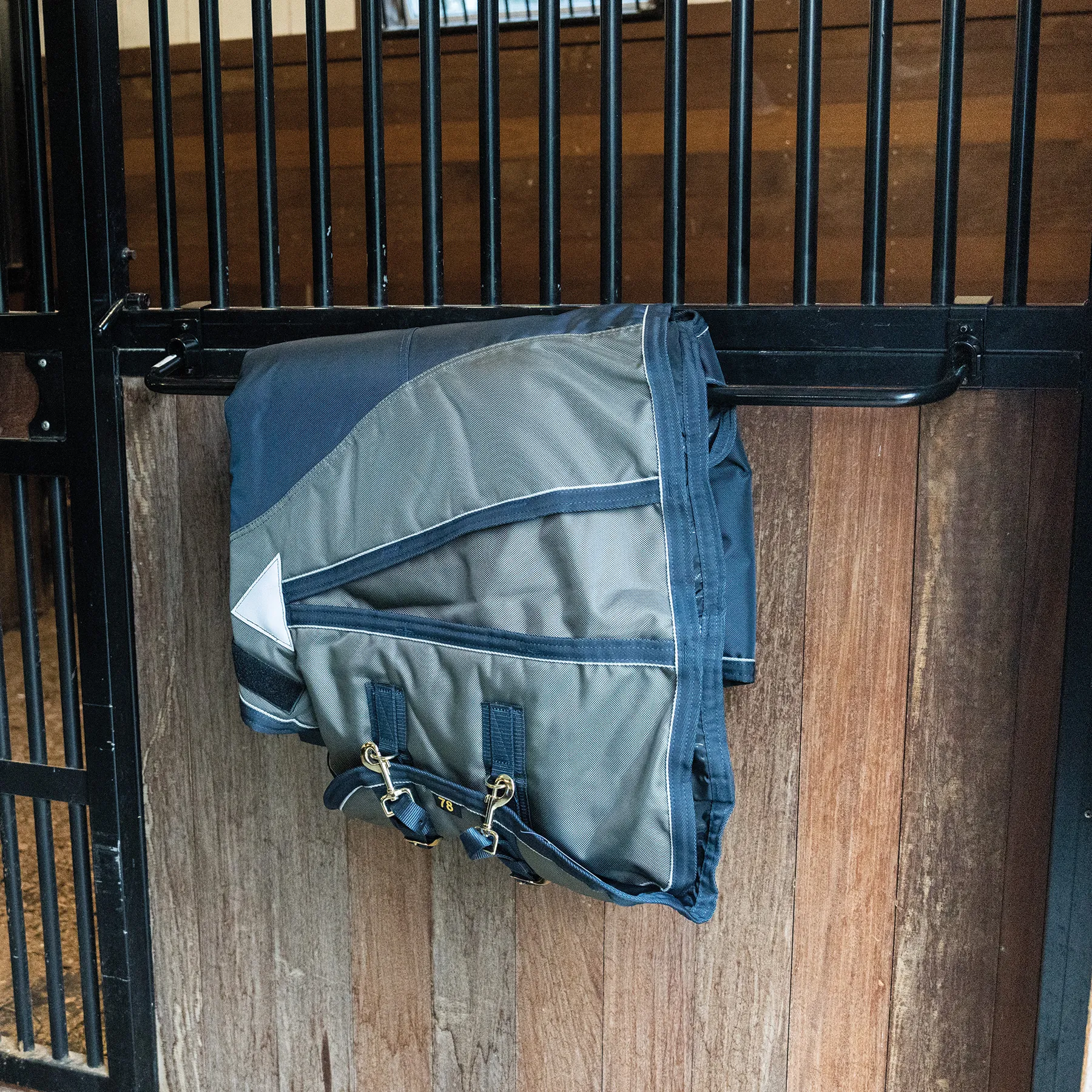 Easy-Up® Portable Collapsible Blanket Bar 2 Easy-Up® Portable Collapsible Blanket Bar - Image 2